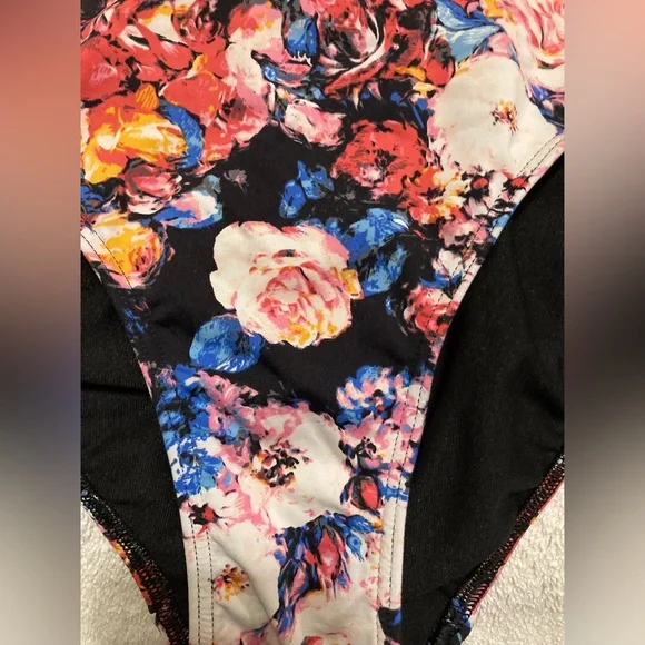 Abercrombie & Fitch Bikini - Picture 2 of 7